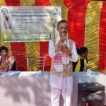 এই সংখ্যাৰ অতিথি  বিশিষ্ট কবি, গল্পকাৰ, নিৱন্ধকাৰ তথা বুদ্ধিজীৱি অজিত দত্ত