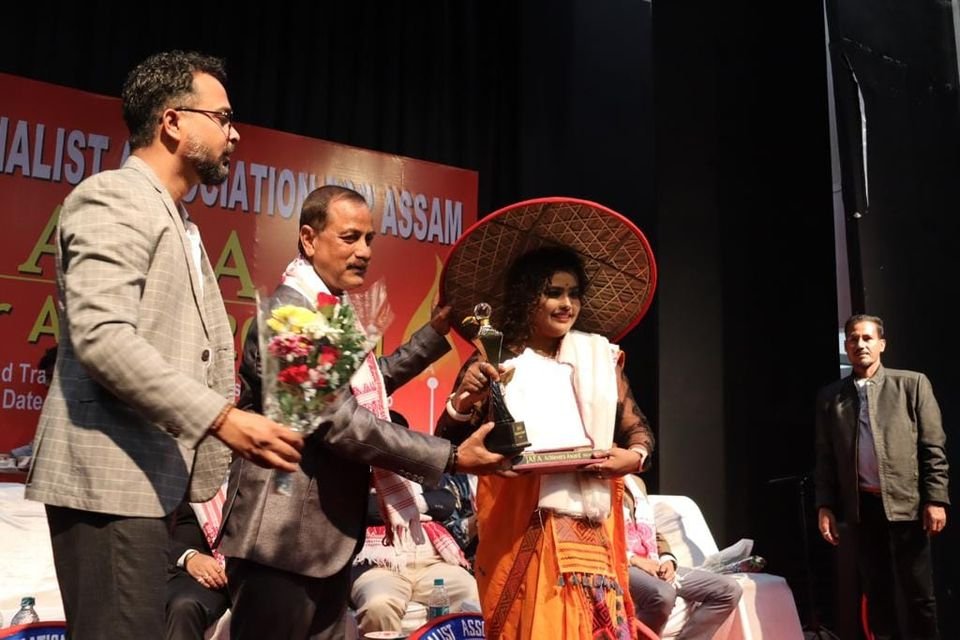 বৰাষা কাশ্যপৰ কবিতা