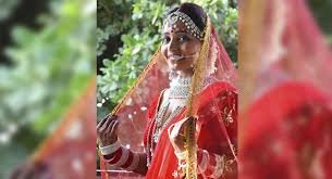 হেচ টেগ sologamy / নিজৰ সৈতে বিয়াত বহিব পাৰিনে?